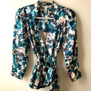 💚💙Diane von Furstenberg silk wrap top💙💚